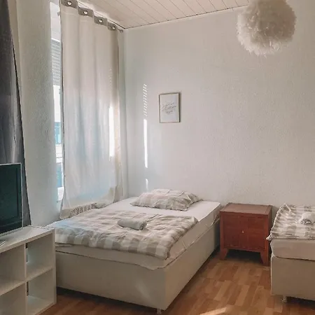 Handwerker/ Monteurwohnung In Die Stadt Mitte Apartmán